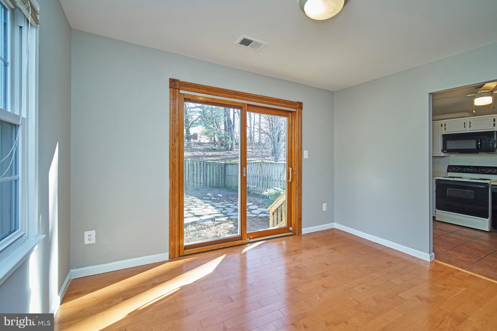 8339 Moline Place Springfield, VA 22153 - Photo 9 of 32 Dining room