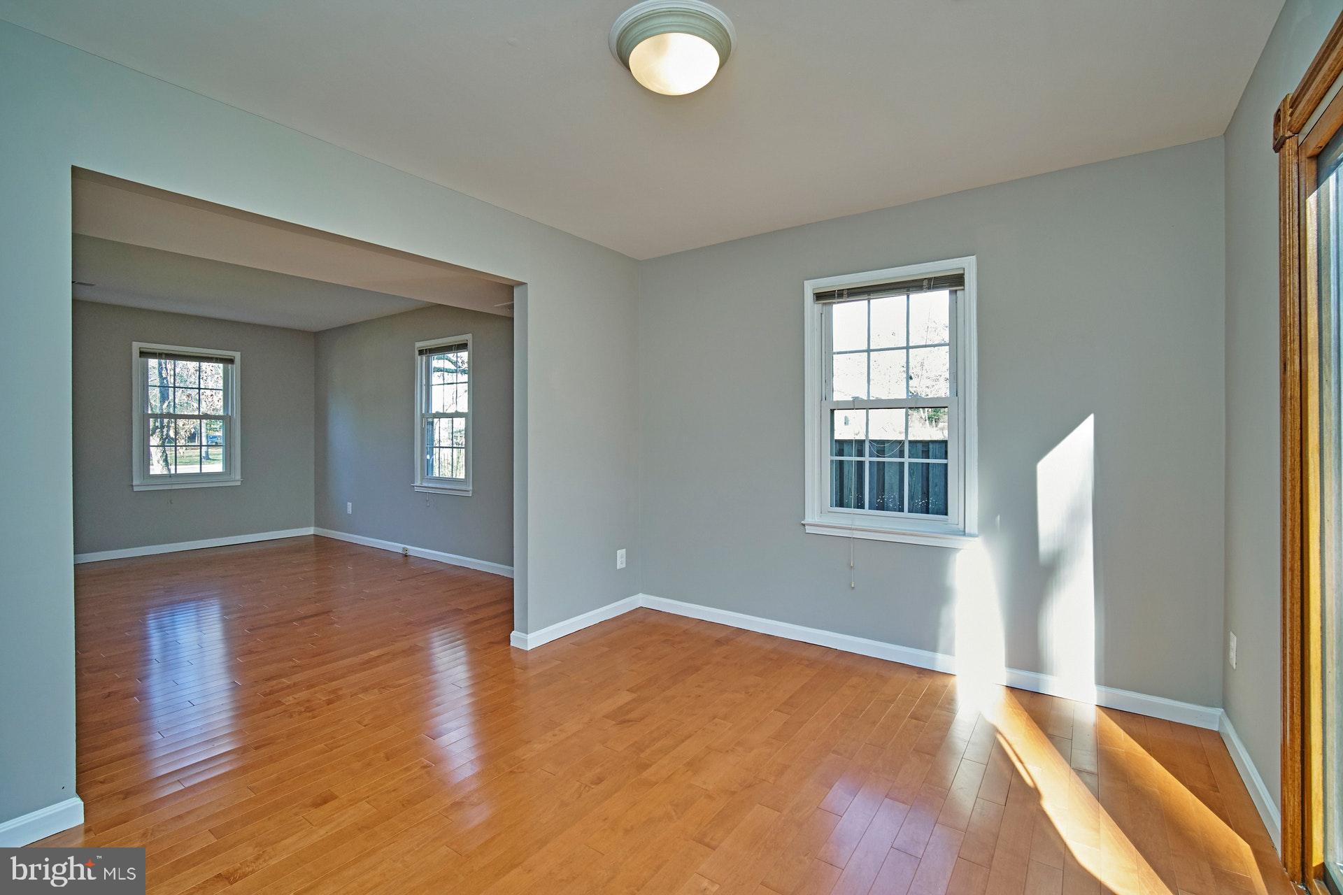 8339 Moline Place Springfield, VA 22153 - Photo 10 of 32 Dining room