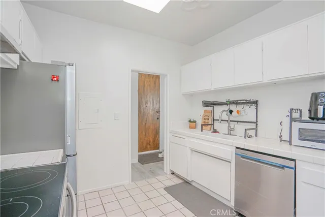 $428,000 | 400 South Lafayette Park Place, Unit 314, Los Angeles, CA 90057