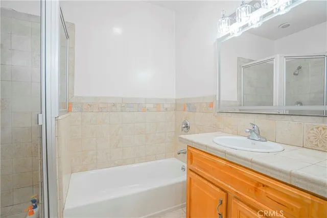 $428,000 | 400 South Lafayette Park Place, Unit 314, Los Angeles, CA 90057