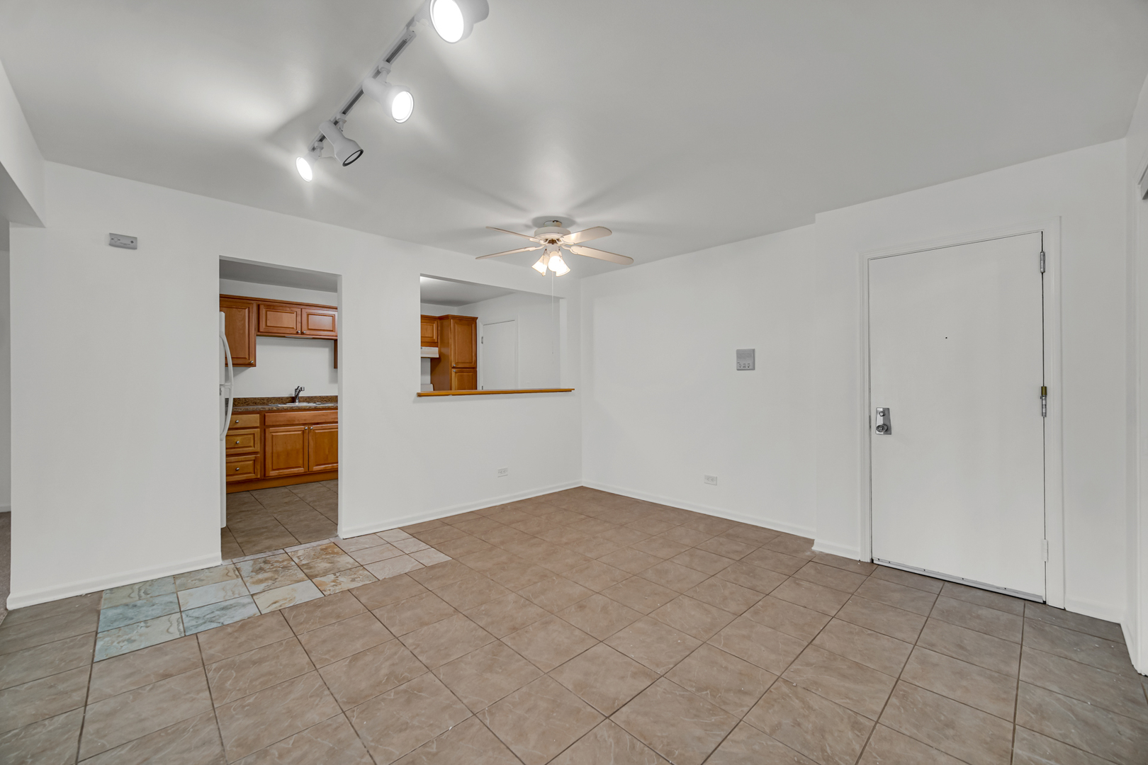 10369 Dearlove Road, Unit 1F Glenview, IL 60025 - Photo 13 of 23