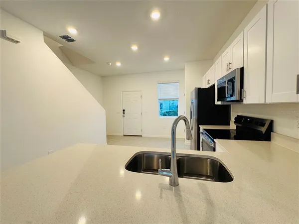 $1,700 | 2923 Skyline Loop, Kissimmee, FL 34758