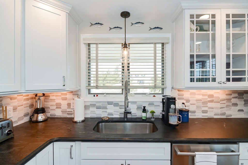 308 Phillips Road Sandwich, MA 02563 - Photo 9 of 42