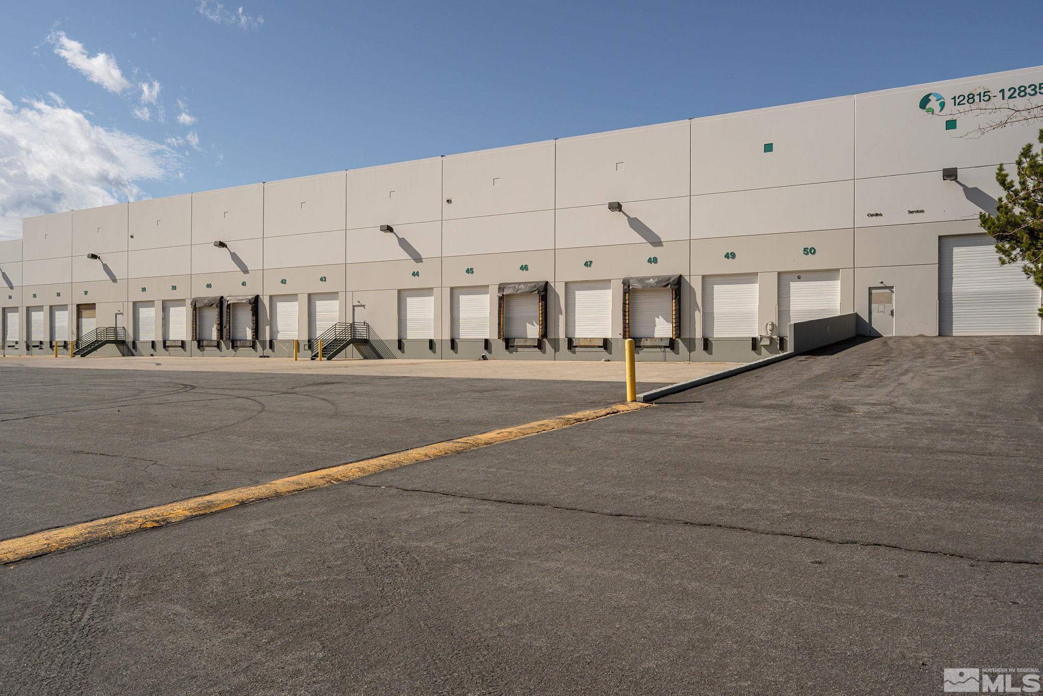 12815 Old Virginia Road Reno, NV 89521 - Photo 19 of 20 a view of a livingroom
