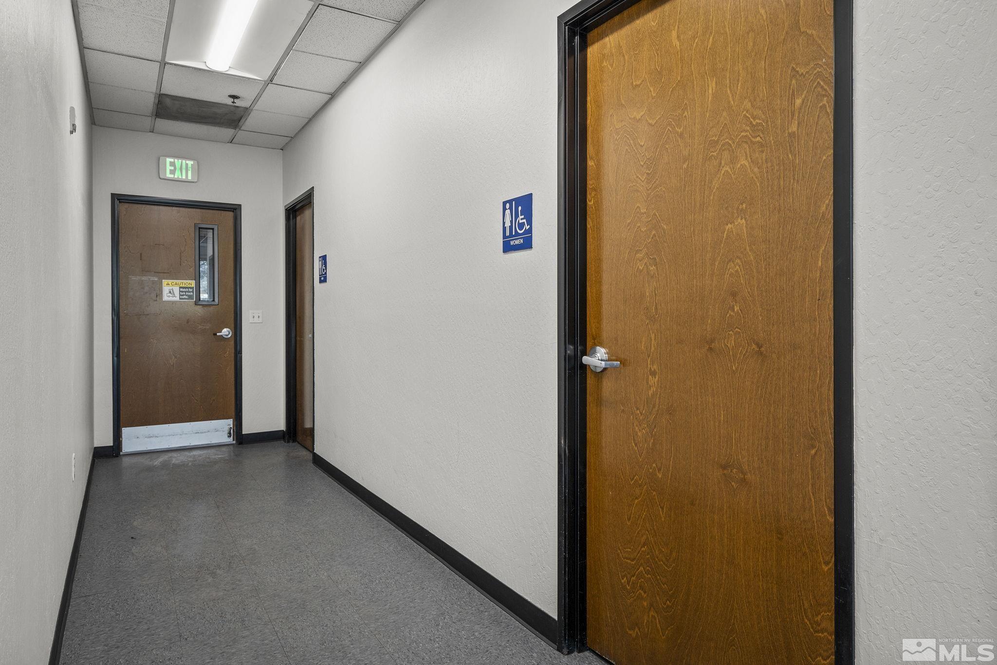 12815 Old Virginia Road Reno, NV 89521 - Photo 7 of 20 a view of hallway