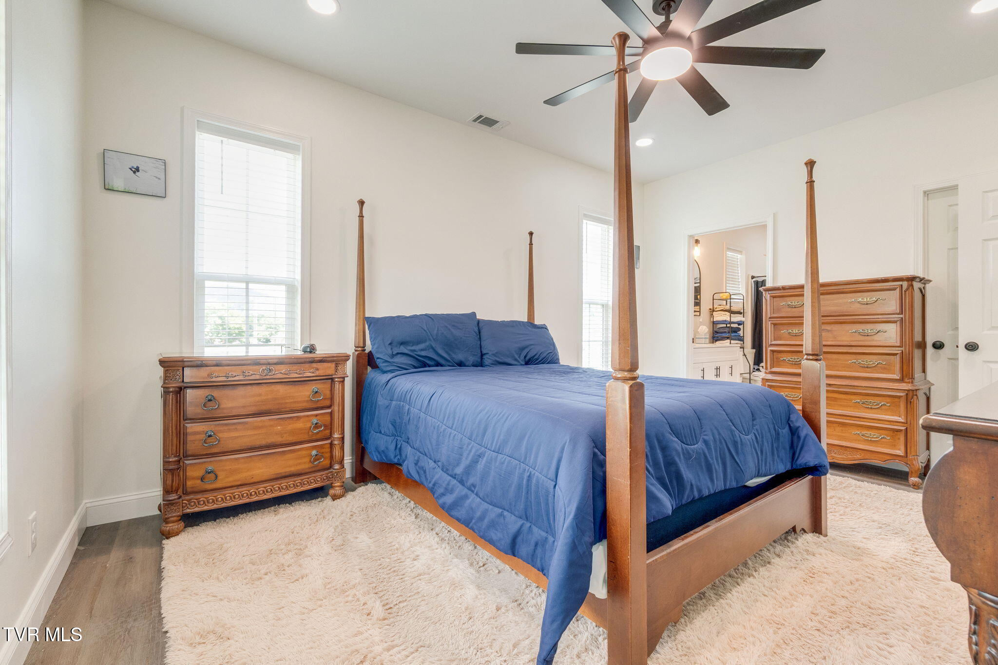 889 South Mohawk Drive Erwin, TN 37650 - Photo 19 of 29 015