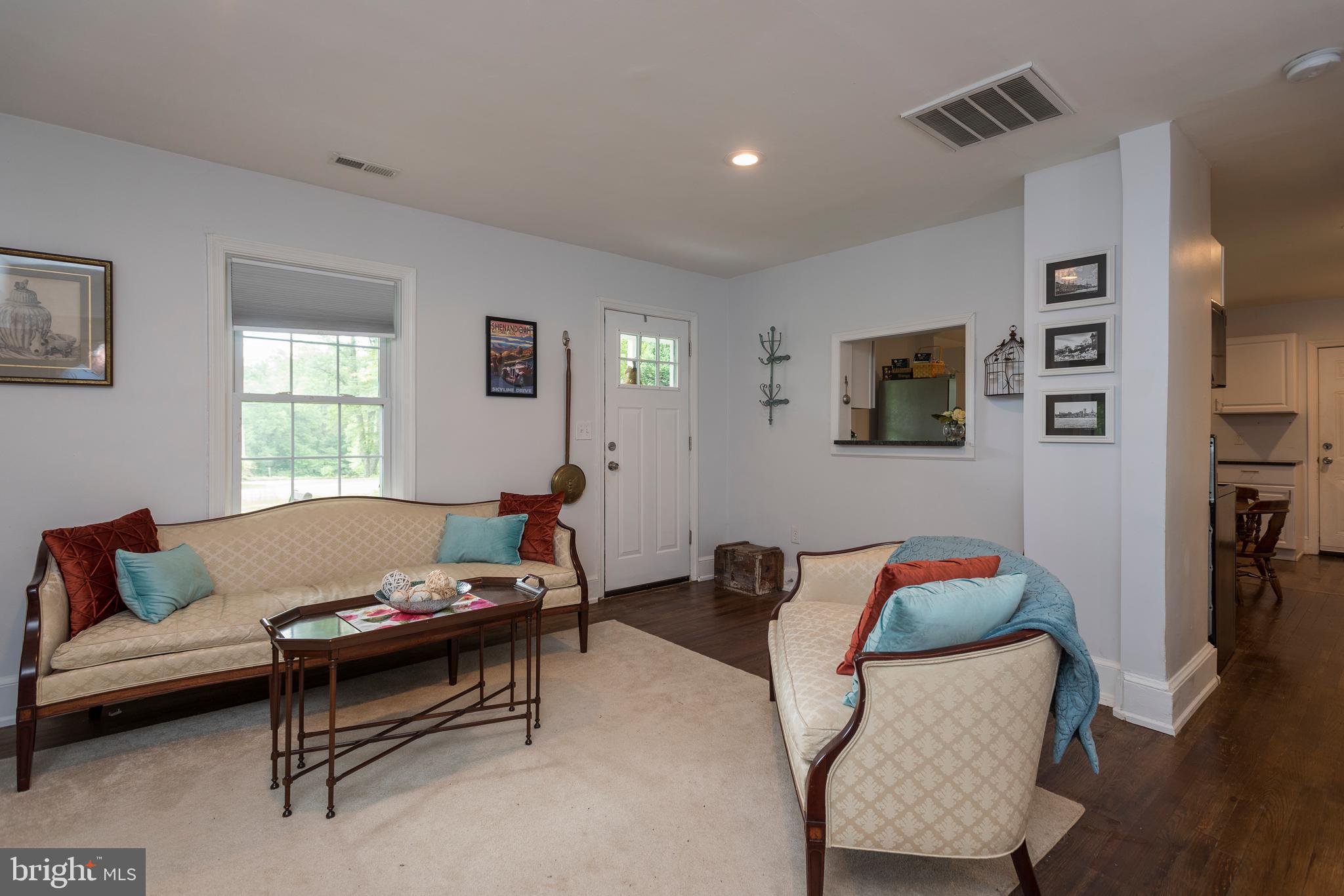 9294 Rixeyville Road Culpeper, VA 22701 - Photo 11 of 31 living room