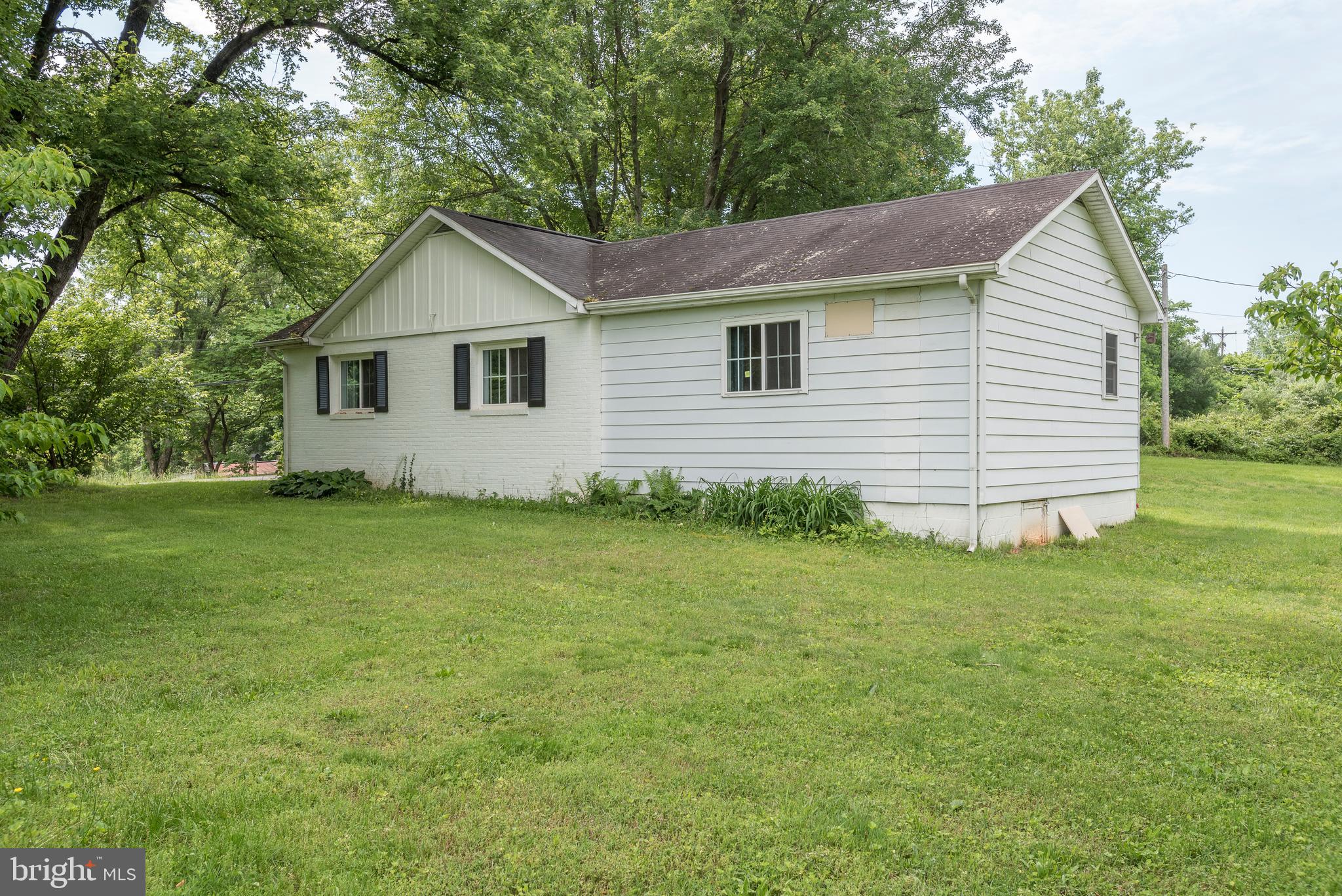 9294 Rixeyville Road Culpeper, VA 22701 - Photo 3 of 31 side