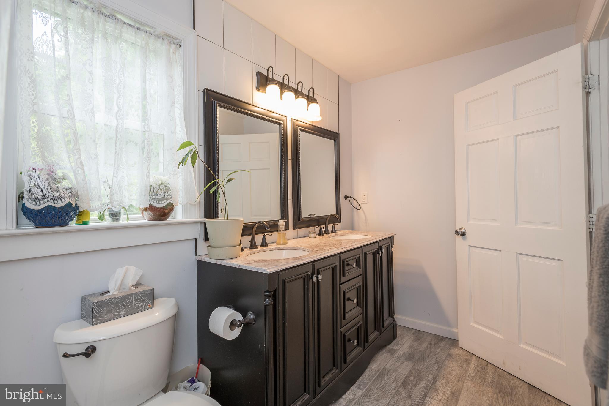 9294 Rixeyville Road Culpeper, VA 22701 - Photo 23 of 31 20165 En-suite master bathroom