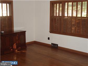 4008 Kutztown Road Temple, PA 19560 - Photo 4 of 12 Living Room