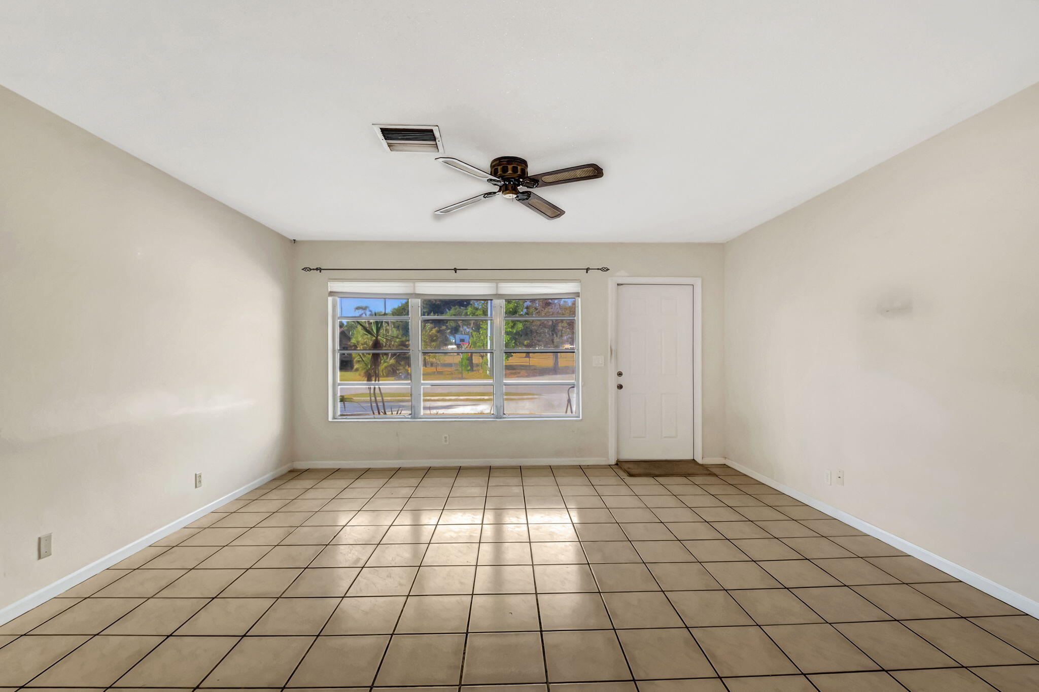2350 Northwest 3rd Avenue Boca Raton, FL 33431 - Photo 5 of 21 7-web-or-mls-DSC_7209