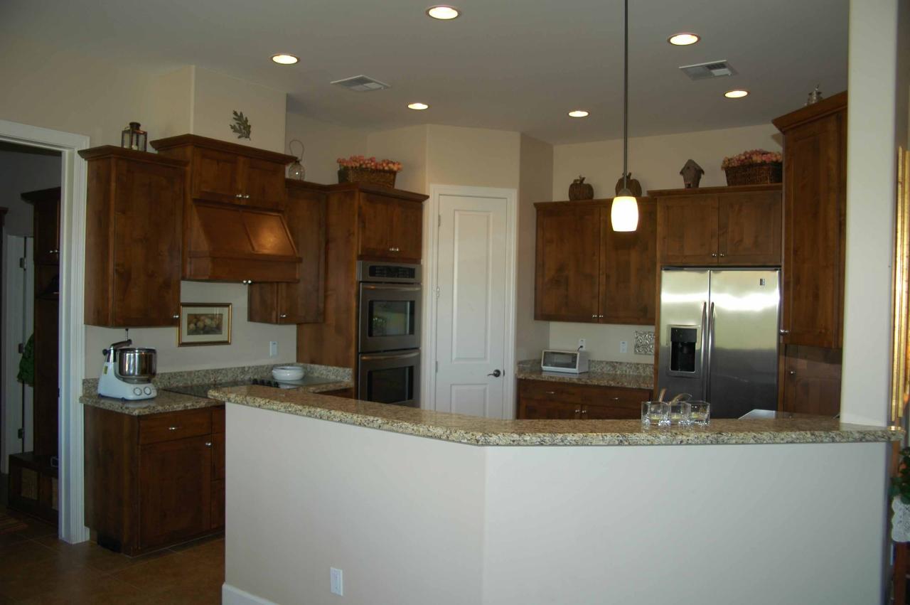 1916 East Joy Ranch Road Phoenix, AZ 85086 - Photo 3 of 14 Kitchen