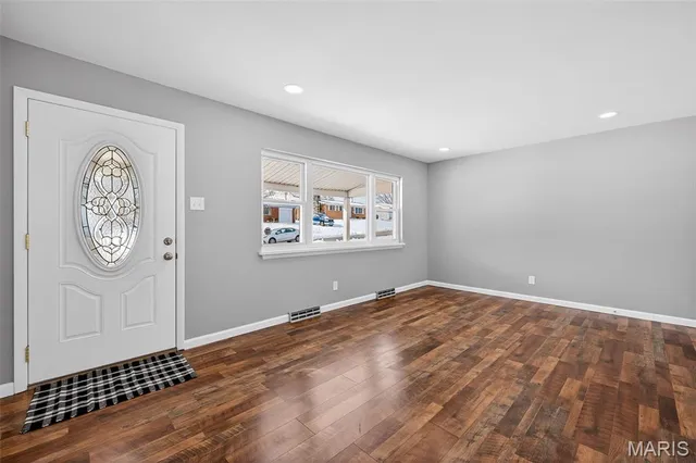 $314,900 | 2520 Chartom Mar, St. Charles, MO 63301