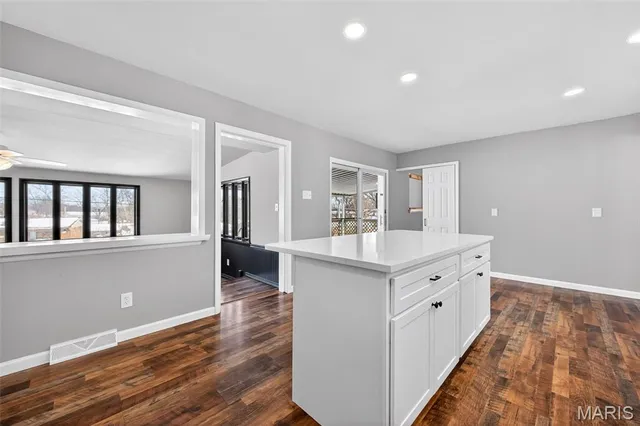 $314,900 | 2520 Chartom Mar, St. Charles, MO 63301