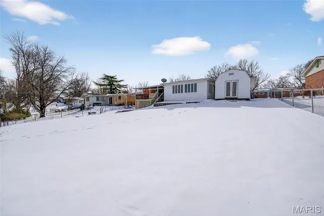 $314,900 | 2520 Chartom Mar, St. Charles, MO 63301