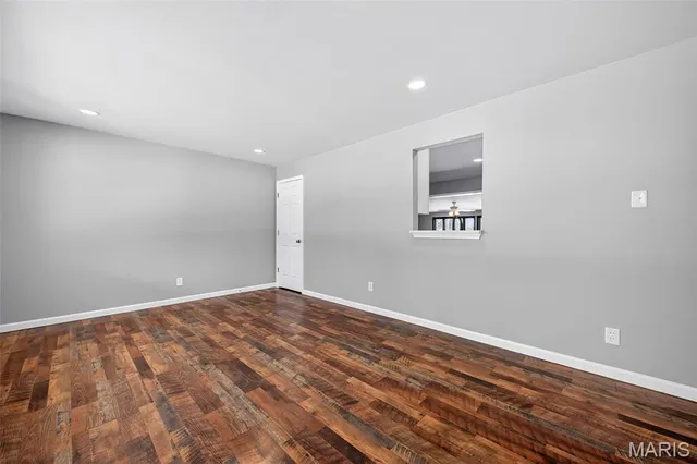 $314,900 | 2520 Chartom Mar, St. Charles, MO 63301