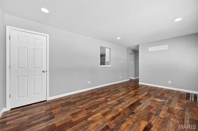 $314,900 | 2520 Chartom Mar, St. Charles, MO 63301