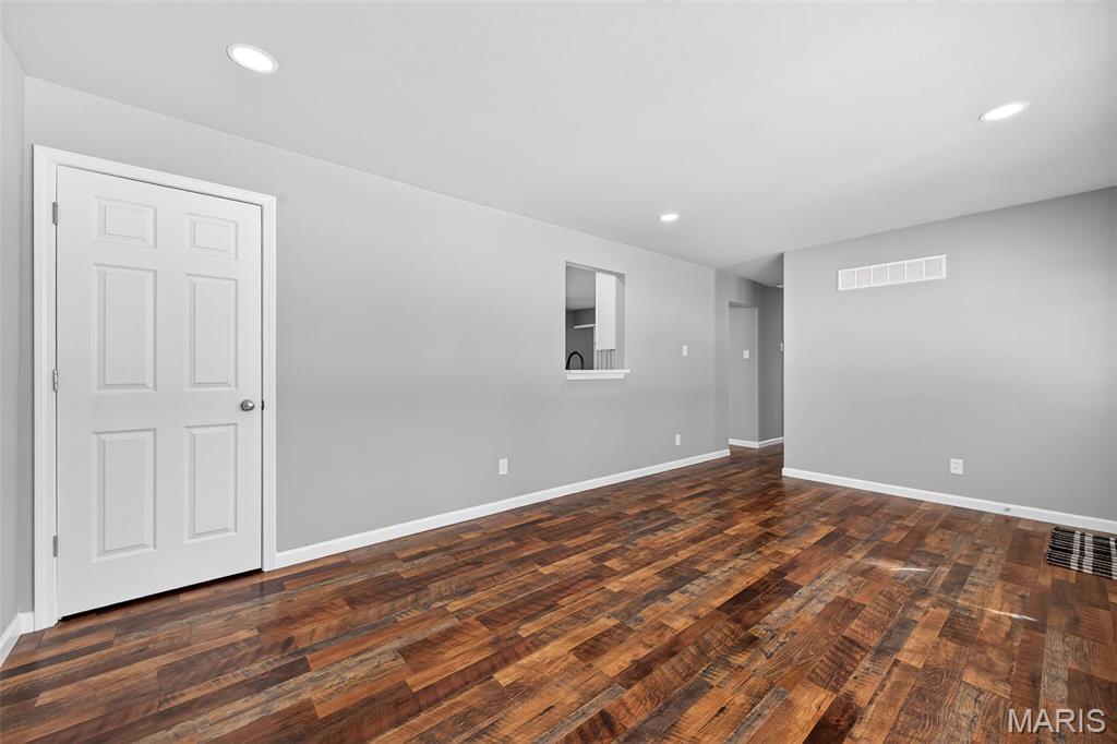 2520 Chartom Mar St. Charles, MO 63301 - Photo 9 of 54