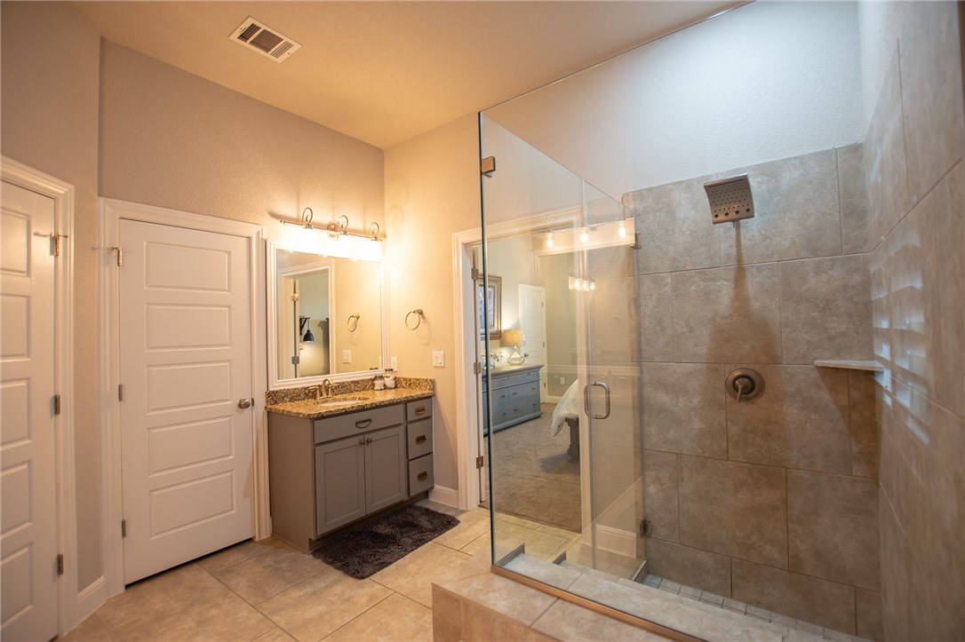 22521 Rock Wren Road Spicewood, TX 78669 - Photo 12 of 38