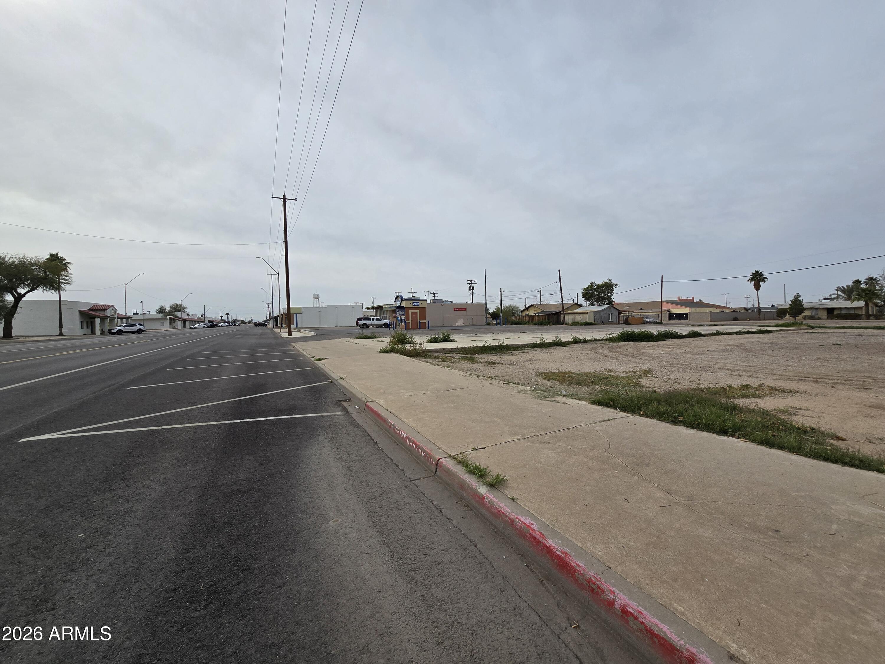 514 North Main Street, Unit 12 Eloy, AZ 85131 - Photo 5 of 10 a view of a city