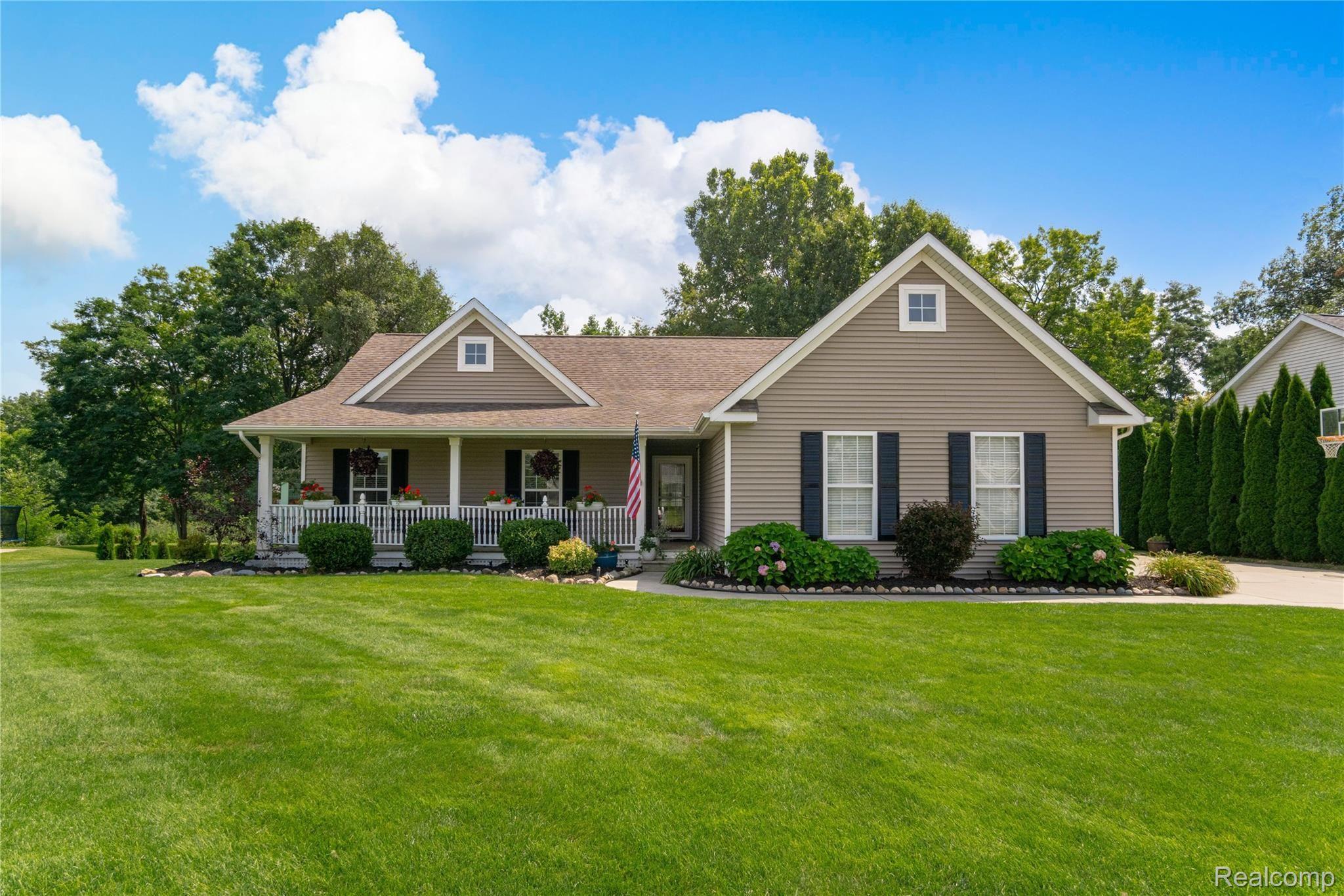 16203 River Ridge Trail Linden, MI 48451 - Photo 1 of 31 Exteriors (2 of 15).jpg