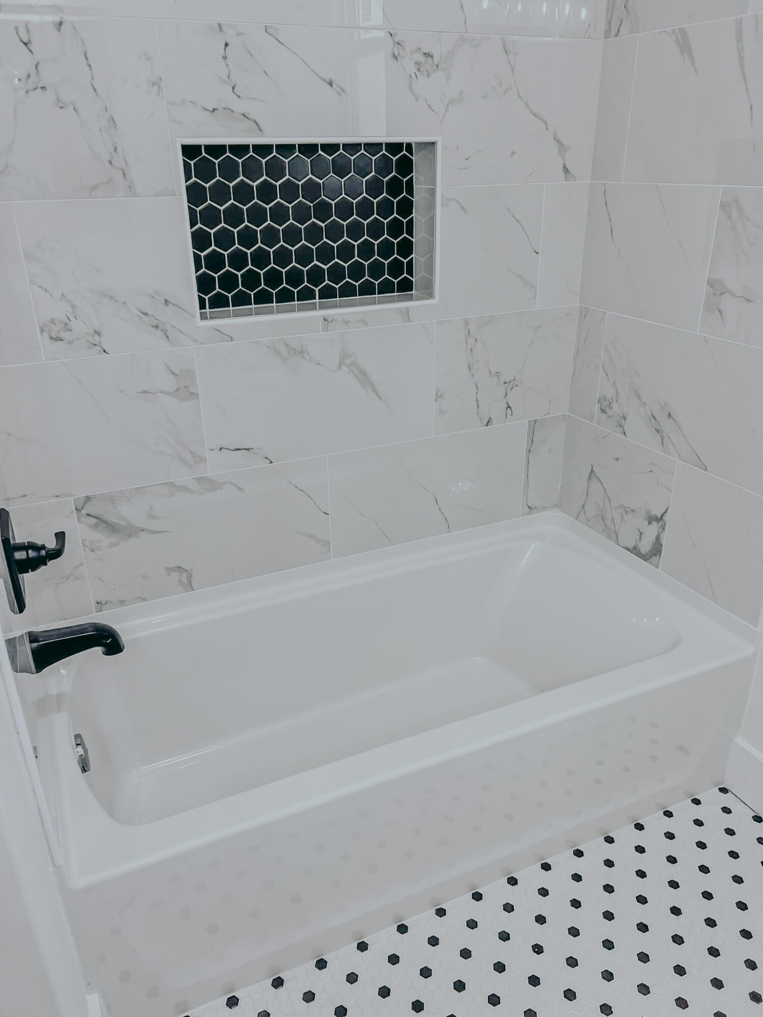 182 Caswell Branch Road Freeport, FL 32439 - Photo 15 of 19 tub