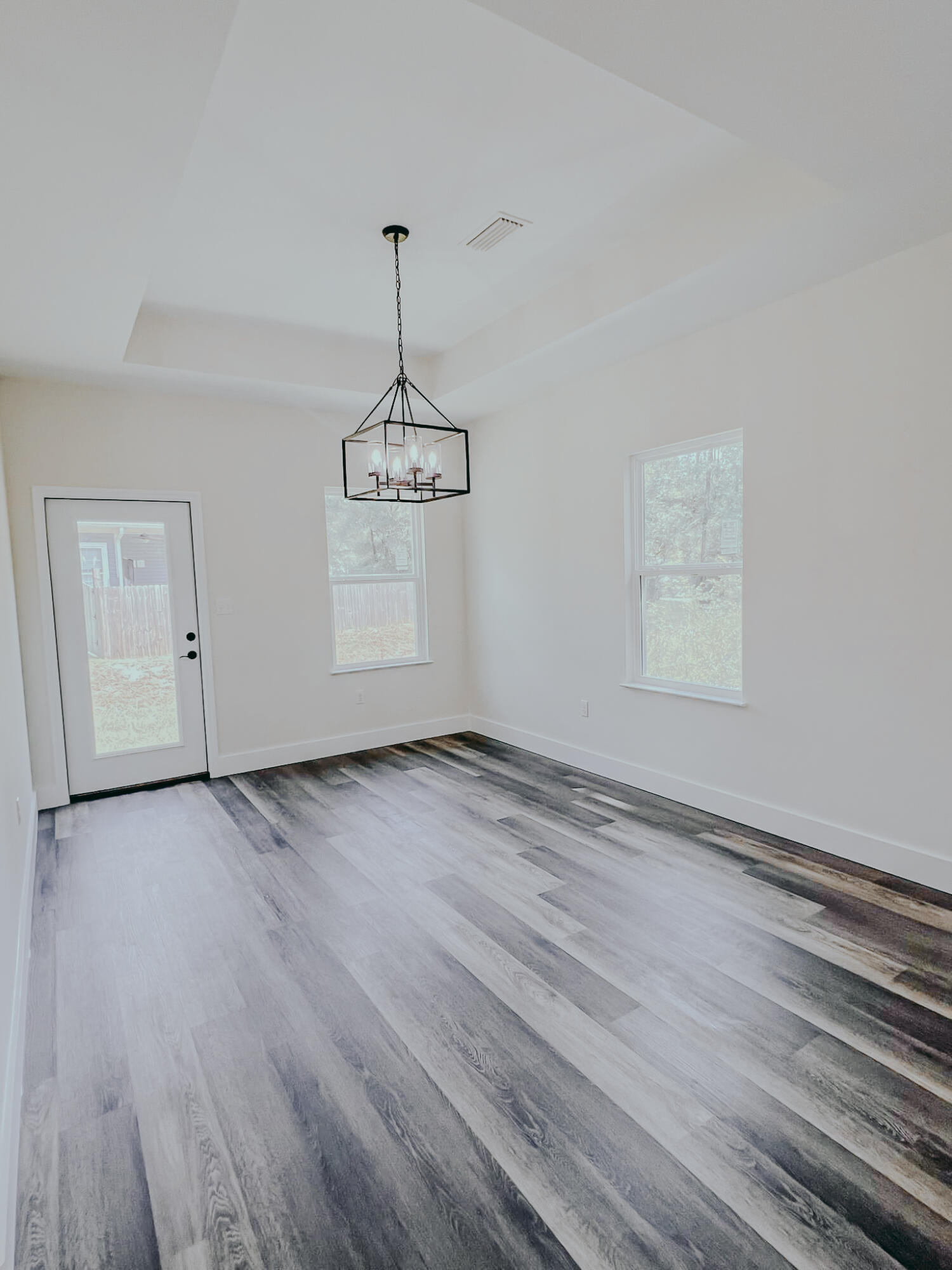 182 Caswell Branch Road Freeport, FL 32439 - Photo 9 of 19 dining room