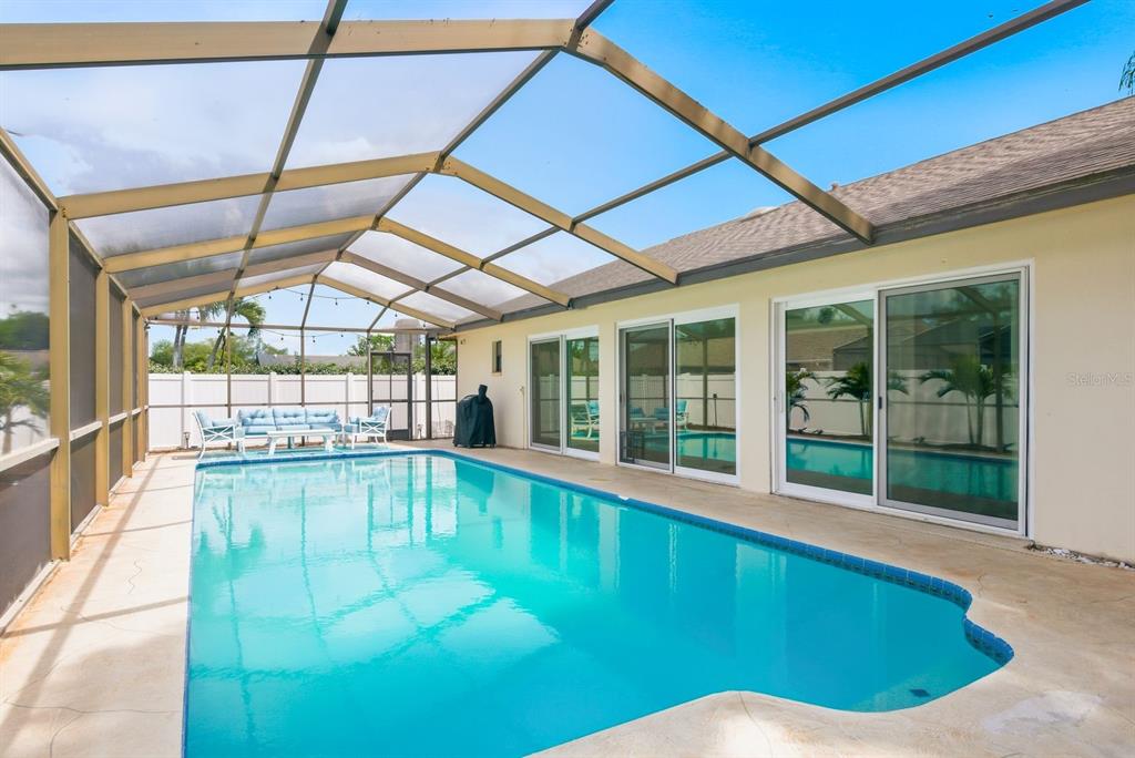 1011 Ridge Drive Palm Harbor, FL 34683 - Photo 37 of 49