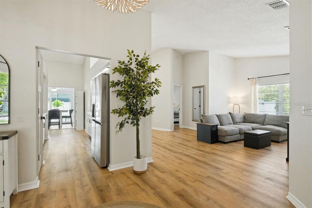 1011 Ridge Drive Palm Harbor, FL 34683 - Photo 7 of 49