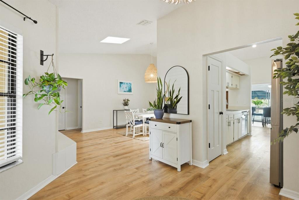 1011 Ridge Drive Palm Harbor, FL 34683 - Photo 8 of 49