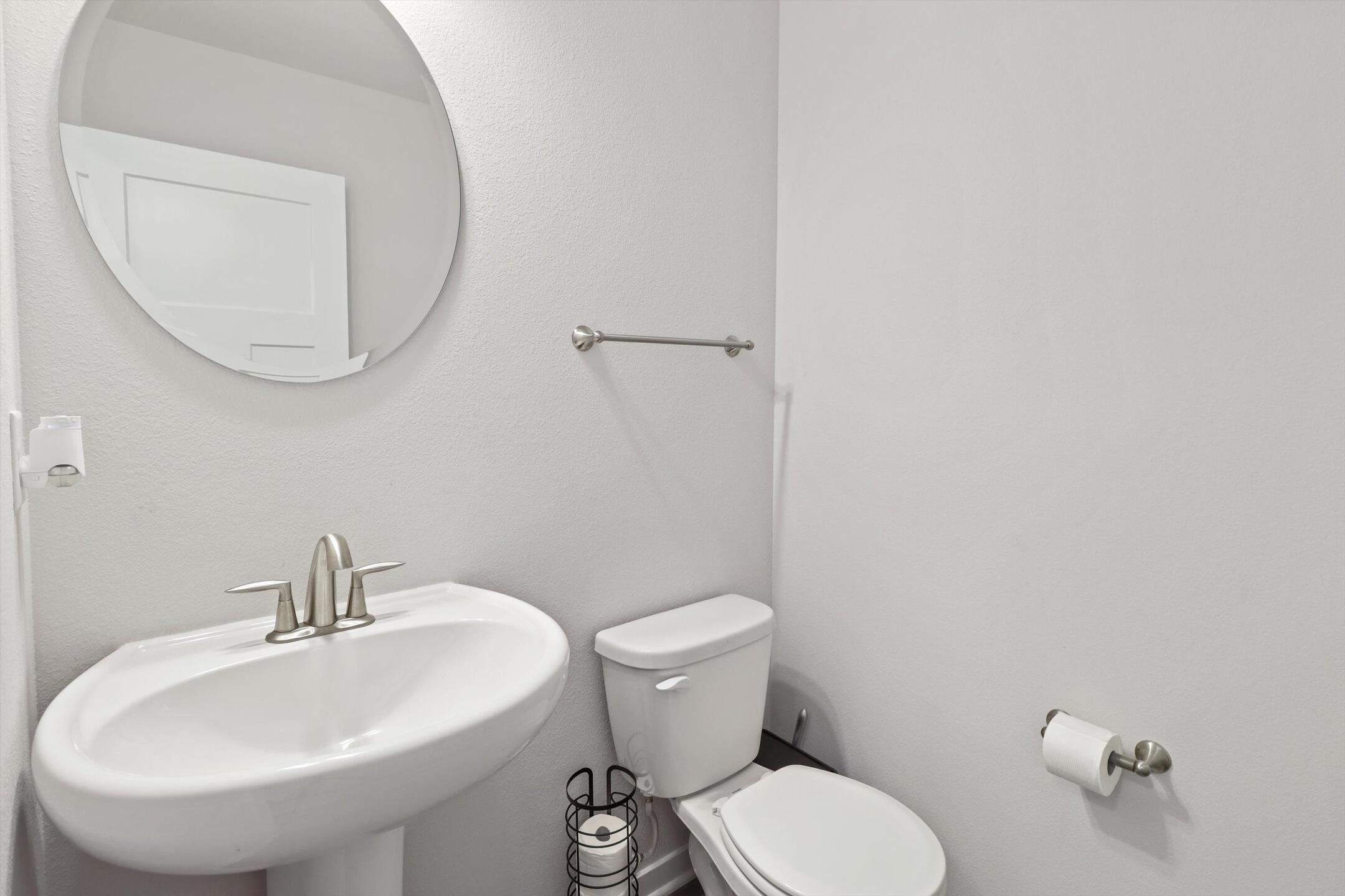 312 Big Bend Way Hartford, WI 53027 - Photo 16 of 38 item_25