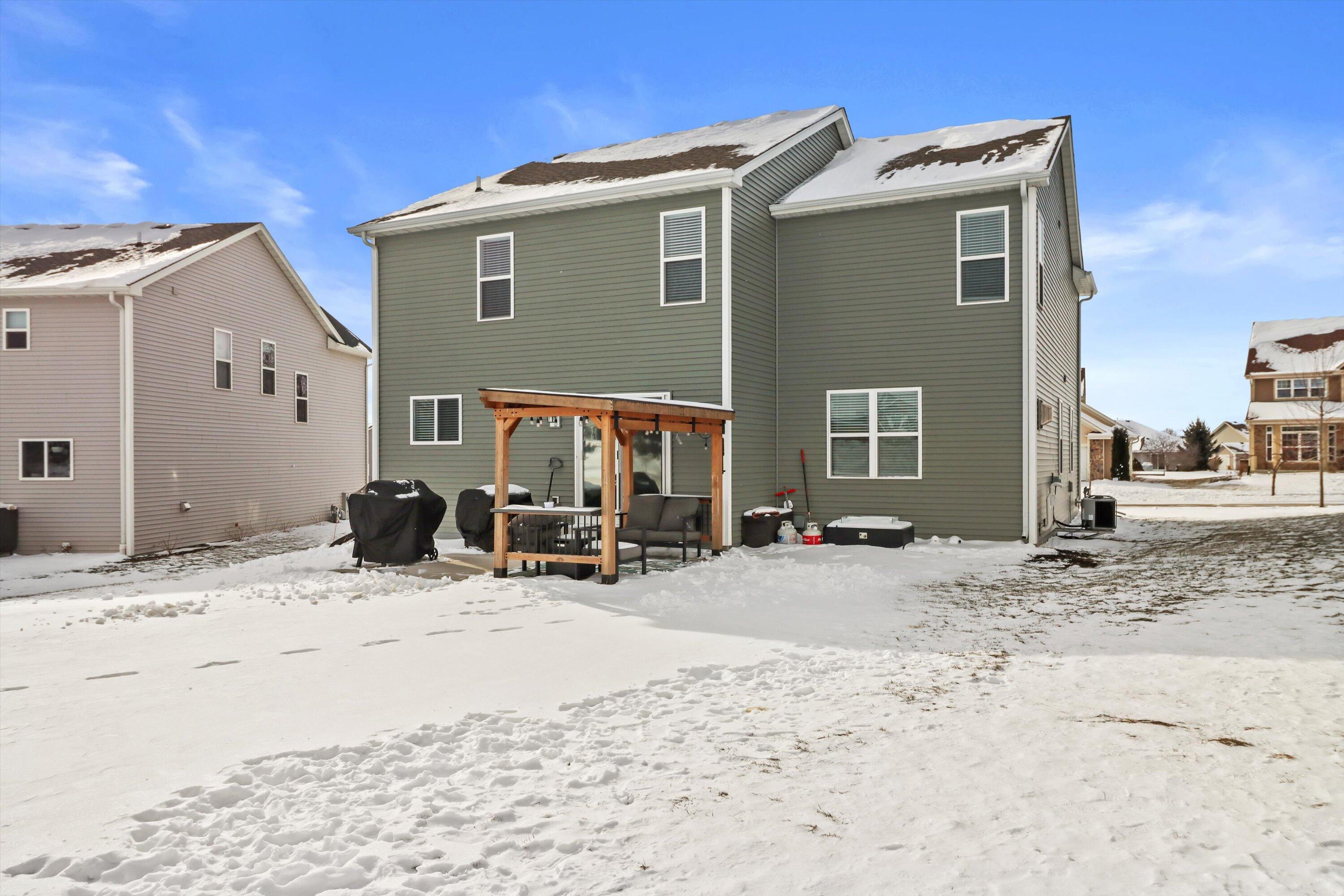 312 Big Bend Way Hartford, WI 53027 - Photo 32 of 38 06-IMG_9513