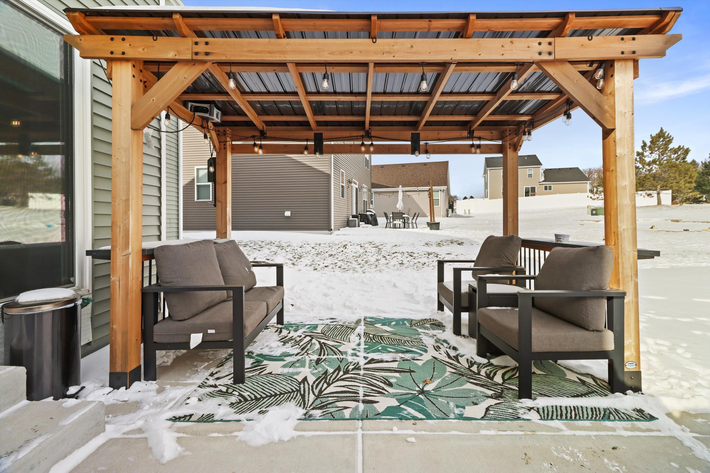 312 Big Bend Way Hartford, WI 53027 - Photo 33 of 38 08-IMG_9527