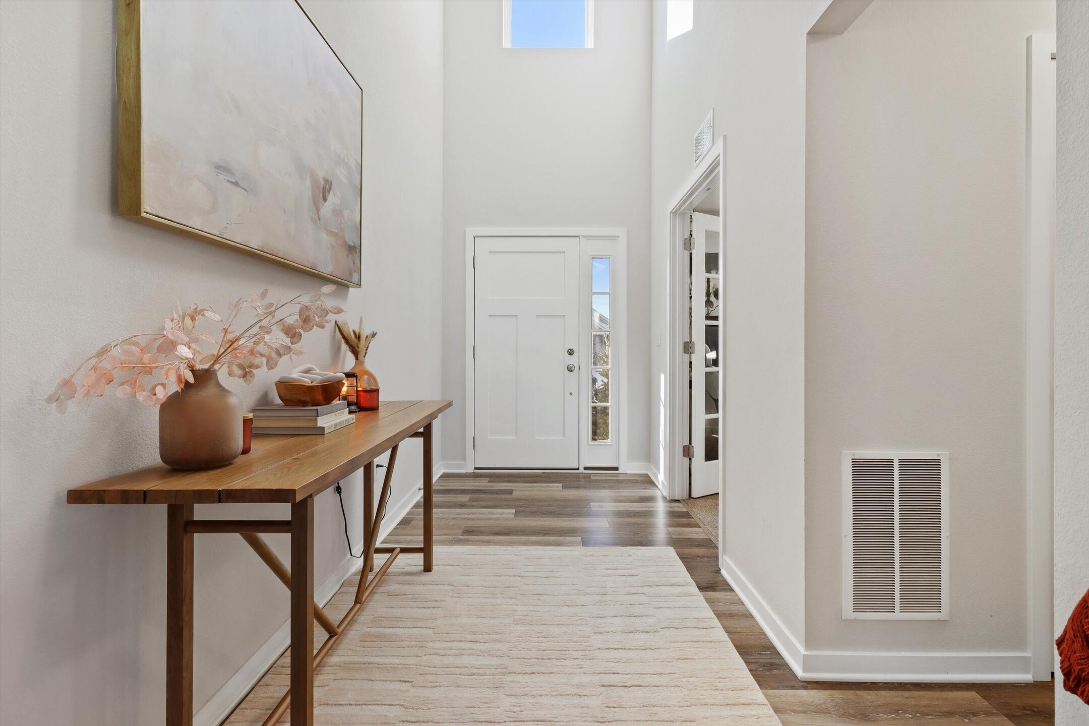 312 Big Bend Way Hartford, WI 53027 - Photo 4 of 38 item_22