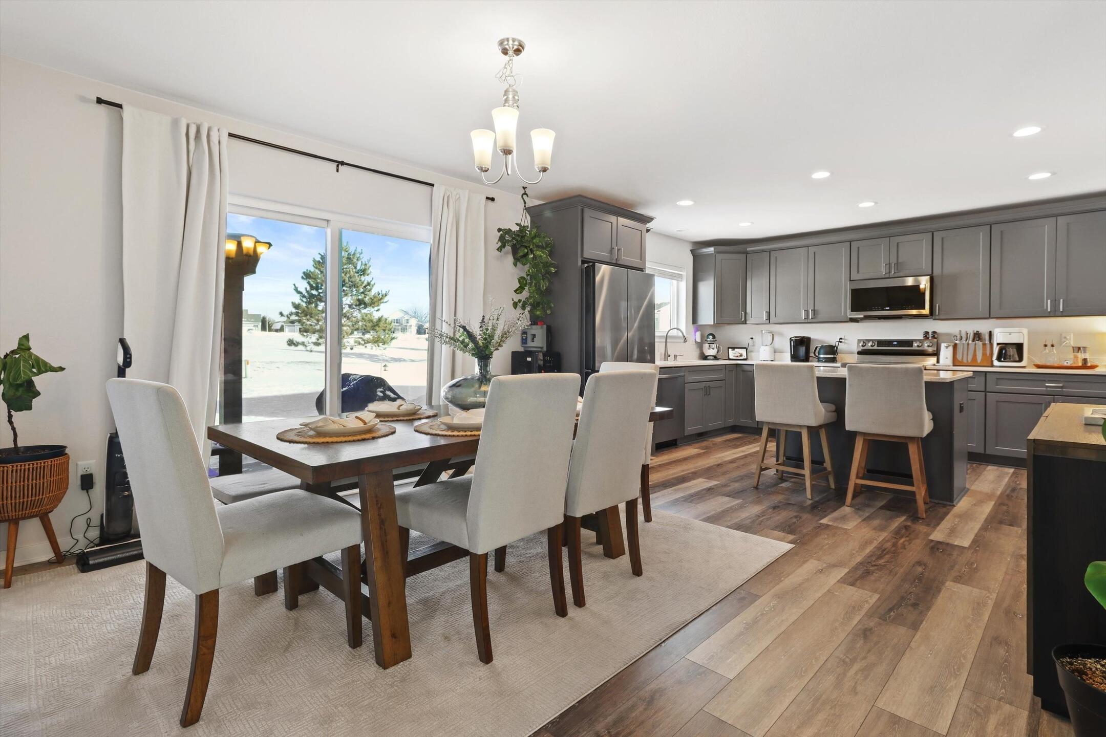 312 Big Bend Way Hartford, WI 53027 - Photo 6 of 38 item_17