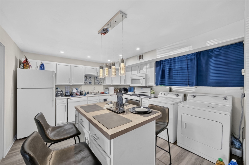 526 Third Street Fall River, MA 02721 - Photo 4 of 35