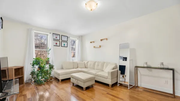 $299,000 | 811 Walton Avenue, Unit B15 | Concourse Village