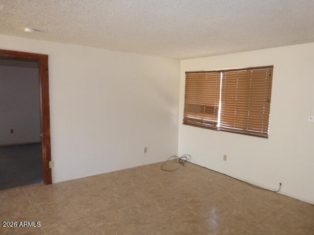 424 Hartford Road Kearny, AZ 85137 - Photo 5 of 17 P1050536