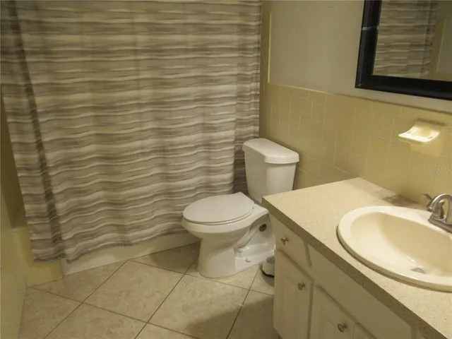 $1,795 | 2402 Ecuadorian Way, Unit 8, Clearwater, FL 33763