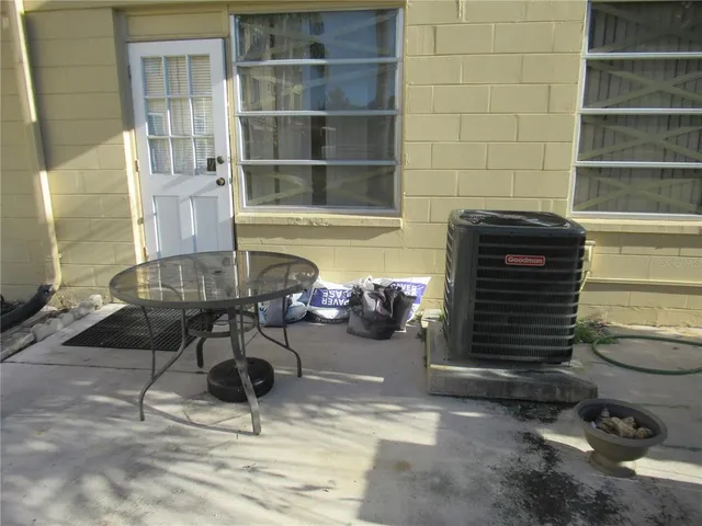 $1,795 | 2402 Ecuadorian Way, Unit 8, Clearwater, FL 33763