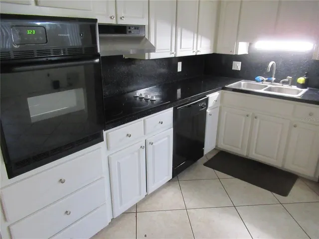 $1,795 | 2402 Ecuadorian Way, Unit 8, Clearwater, FL 33763