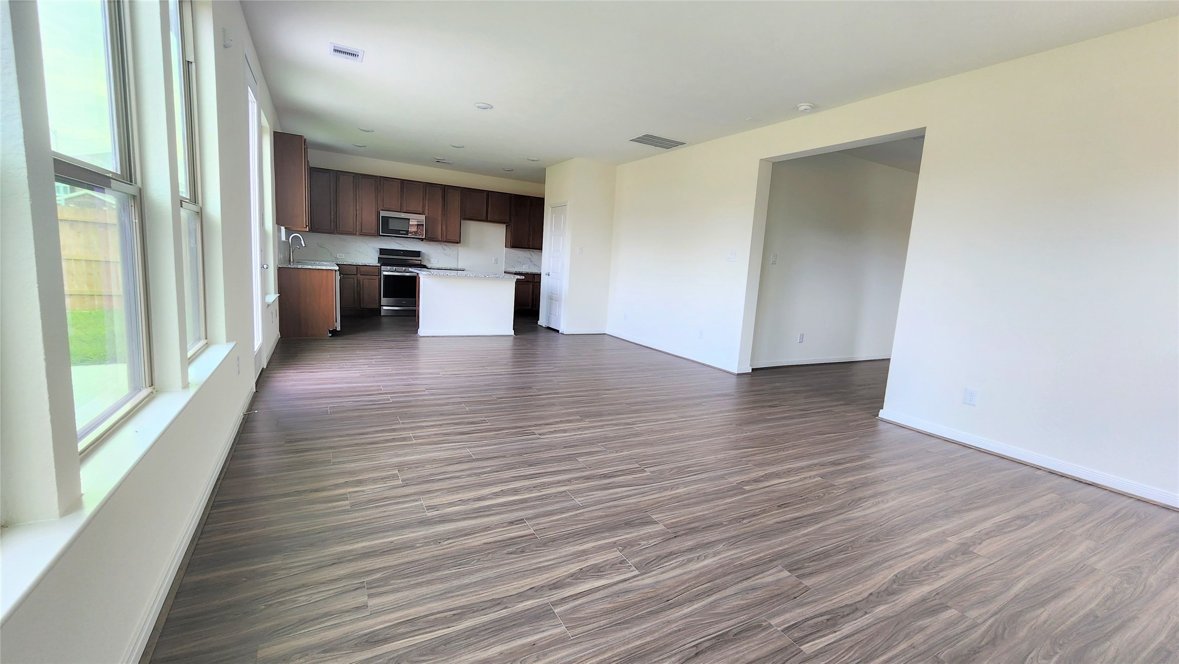 1235 Bryman Drive Rosharon, TX 77583 - Photo 6 of 16
