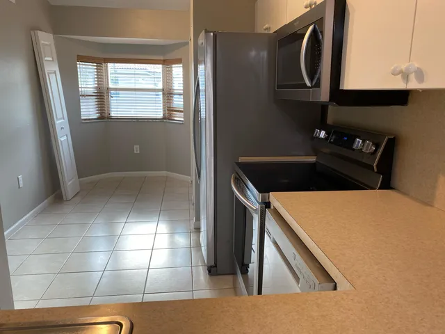 $1,950 | 3501 Briar Bay Boulevard, Unit 205, West Palm Beach, FL 33411