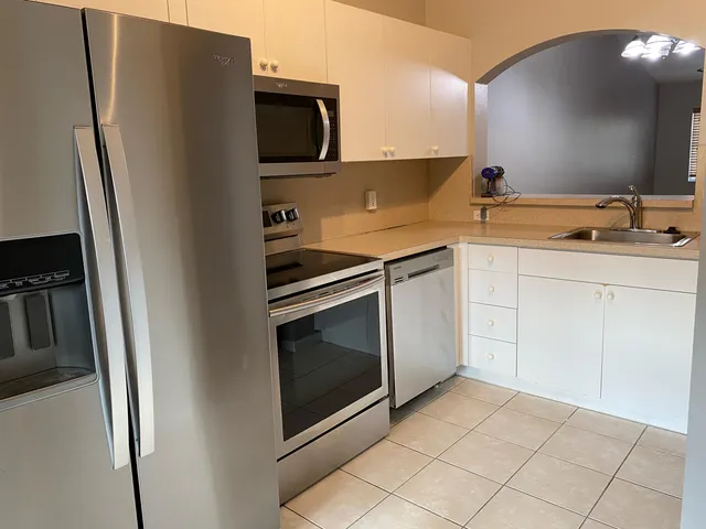 $1,950 | 3501 Briar Bay Boulevard, Unit 205, West Palm Beach, FL 33411