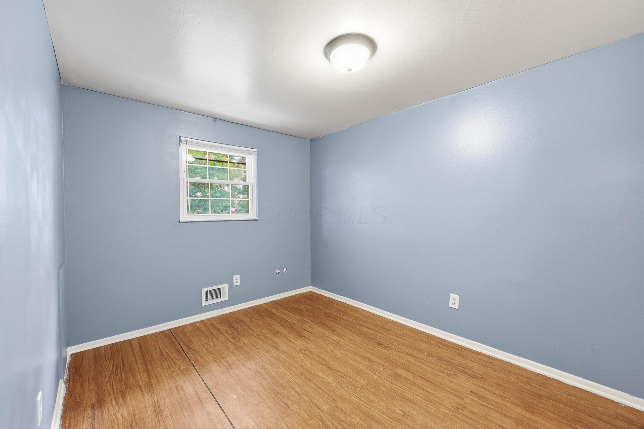 5720 Beechcroft Road, Unit H Columbus, OH 43229 - Photo 11 of 19 12_072a9602