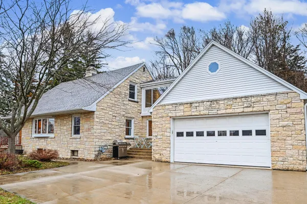 $400,000 | 110 Polk Street, Slinger, WI 53086