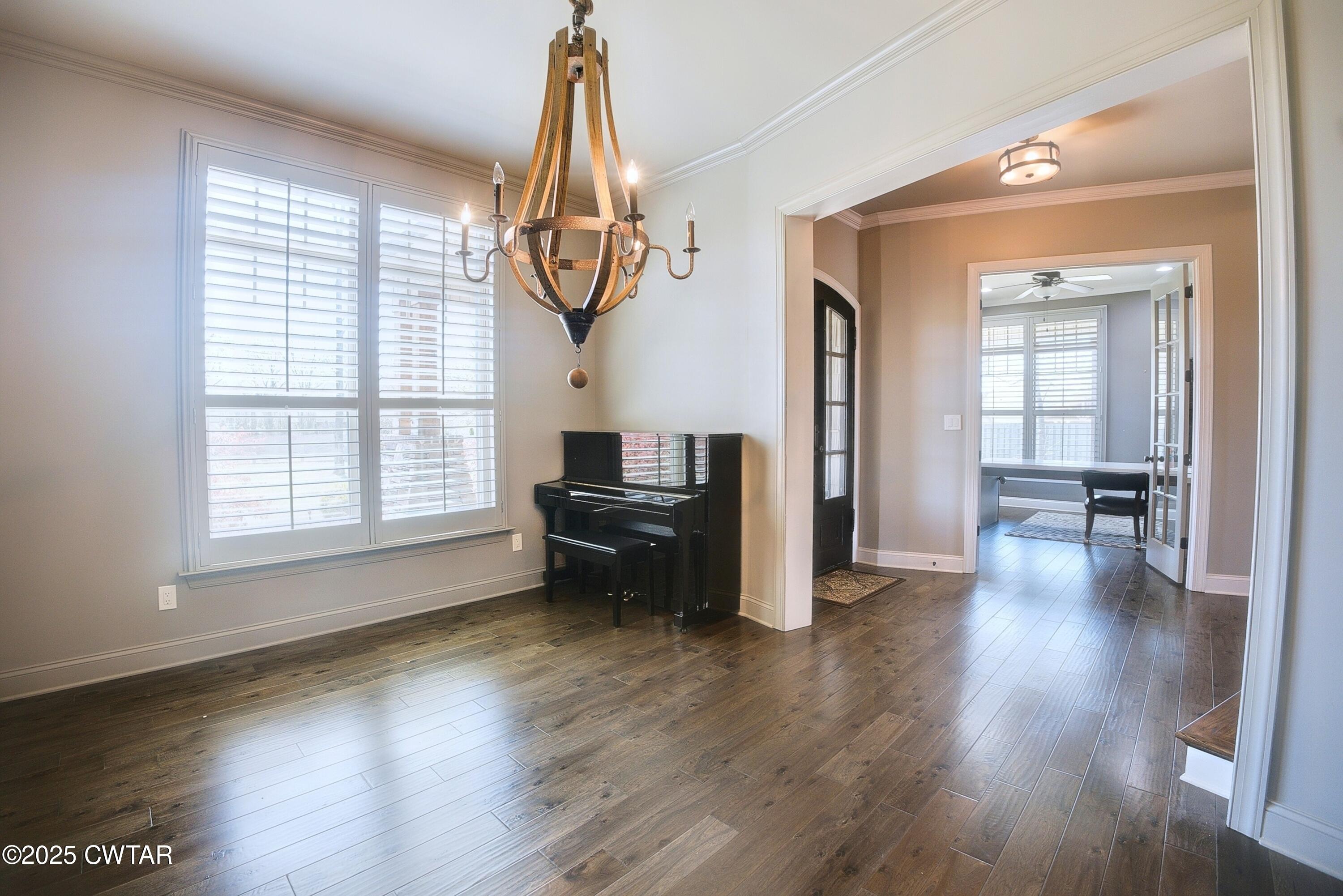 963 Ashport Road Jackson, TN 38305 - Photo 21 of 51 a view of livingroom and hardwood floor