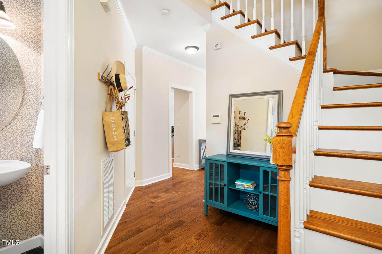 5515 South Roxboro Street, Unit 4 Durham, NC 27707 - Photo 4 of 34 Foyer