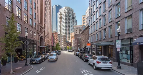 $425 | 80 Broad Street, Unit 57, Boston, MA 02110