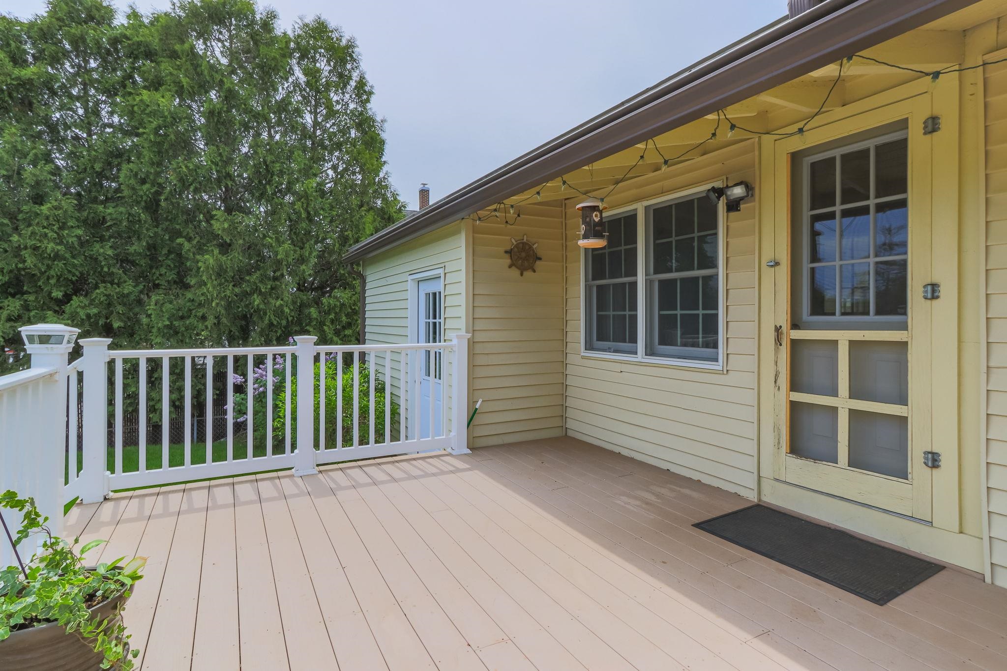 39 Dearborn Avenue Hampton, NH 03842 - Photo 8 of 48